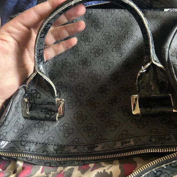 Y2K Style Vintage Guess Women's Black Leather HandBag Monogram Gold Hardware - Picture 6 of 8